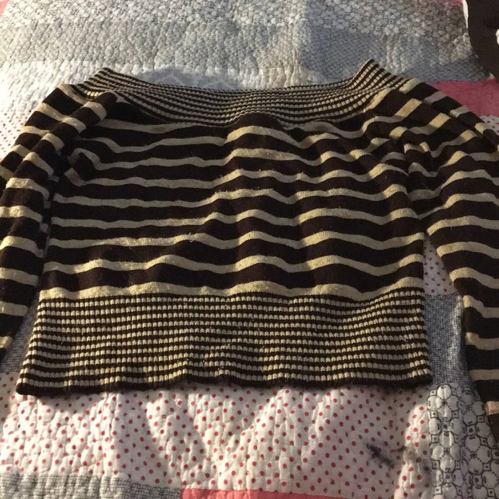 Brown stripped crop top